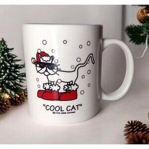 Vintage Linyi Cool Cat Ceramic Christmas Coffee Mug 1995 Doze Clothes
